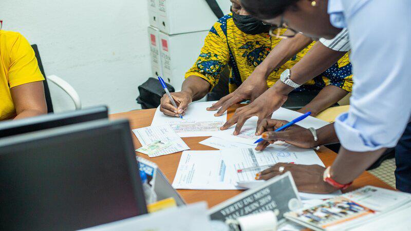 les nouveaux impactés de Port-Bouët reçoivent leurs chèques, avant leur départ du 30 novembre 2022