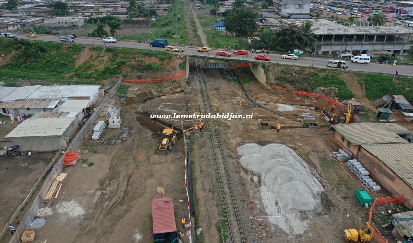 Travaux du Métro d’Abidjan : SICMA réalise l’installation de buses pour la protection de réseaux d’eau potable SODECI à Abobo Agripac
