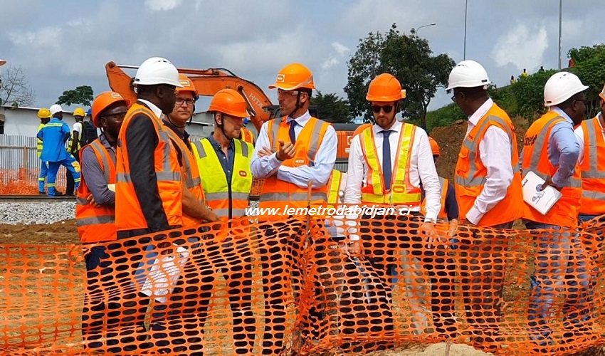 Le DG du BNETD et l’Ambassade de France visitent le chantier de buse du PK 24+800 (Abobo)